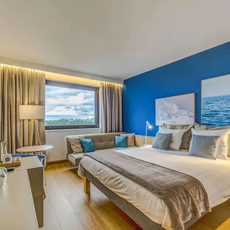 Hotell Novotel Marina 3*